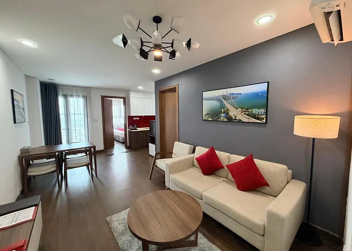 Căn hộ 2br - Spacious & Modern - Near Center