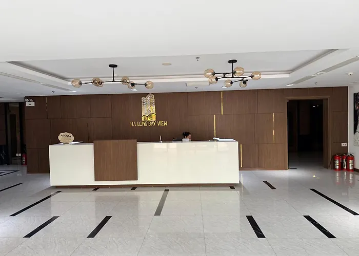 2br - Spacious & Modern - Near Center Apartment *