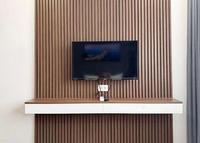 2br - Spacious & Modern - Near Center * Hạ Long