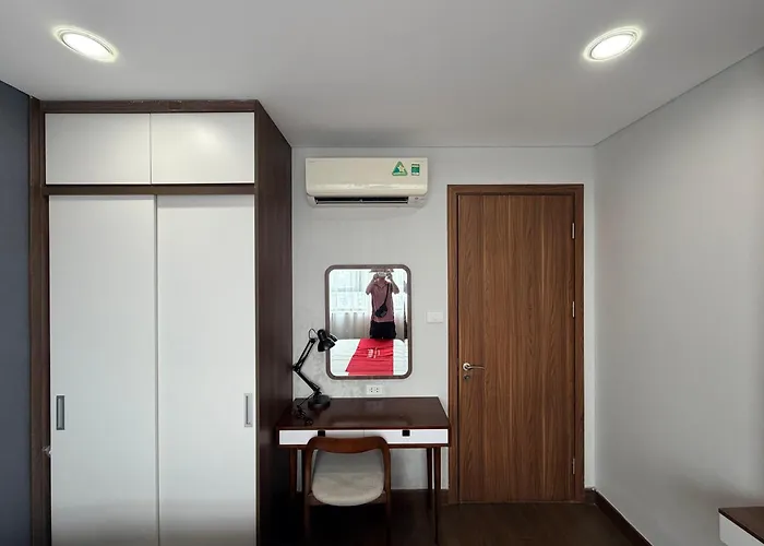 2br - Spacious & Modern - Near Center * Hạ Long