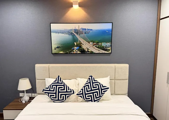 2br - Spacious & Modern - Near Center Căn hộ Hạ Long